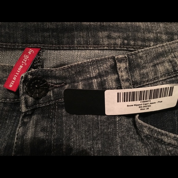 Be Girl distressed capris - Picture 2 of 4